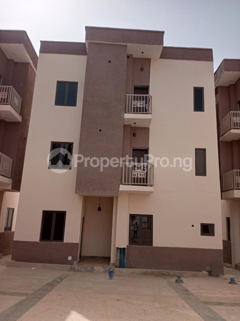5 bedroom House for sale Near Valtan Plaza Gaduwa Abuja