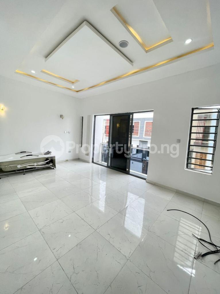 4 bedroom Flat / Apartment for sale chevron Lekki Lagos - 1