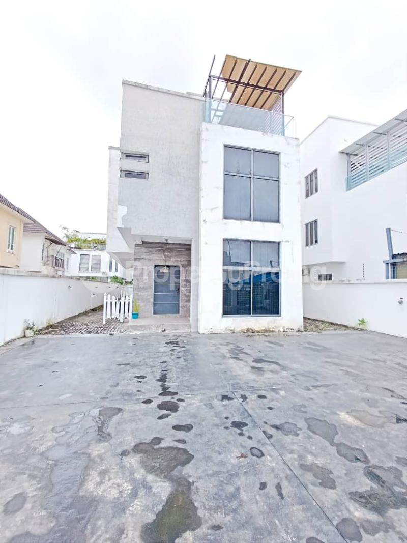 5 bedroom House for rent Pinnock Beach Estate Osapa london Lekki Lagos
