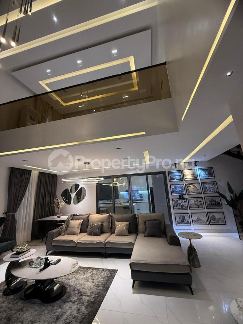 5 bedroom House for shortlet Adeniyi Jones Ikeja Lagos