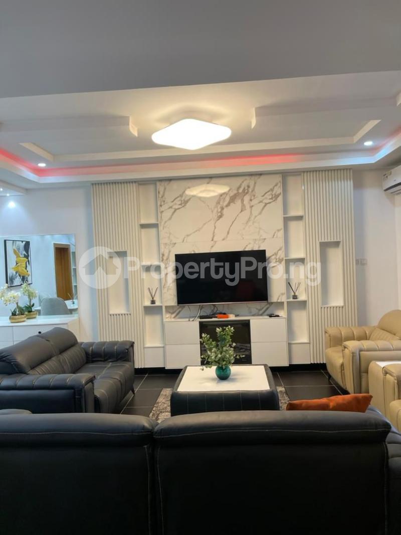 5 bedroom House for shortlet Lekki Right U3 Lekki Lagos