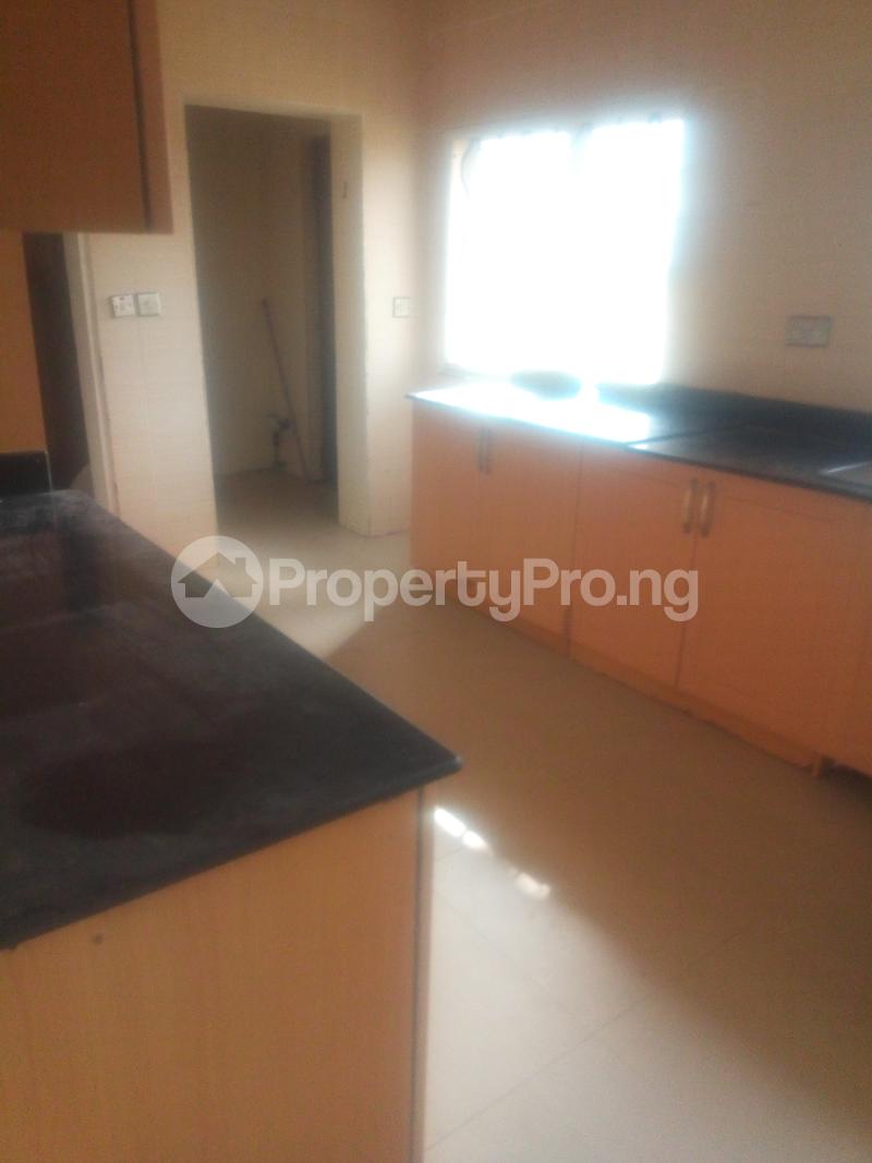 5 bedroom House for rent Carlton Gate Estate Chevron Drive chevron Lekki Lagos