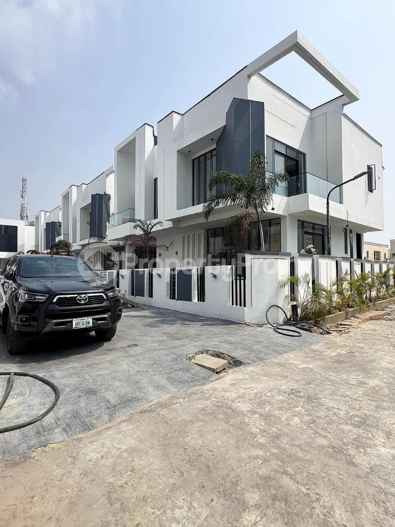 5 bedroom House for sale Chevron Lekki Lagos
