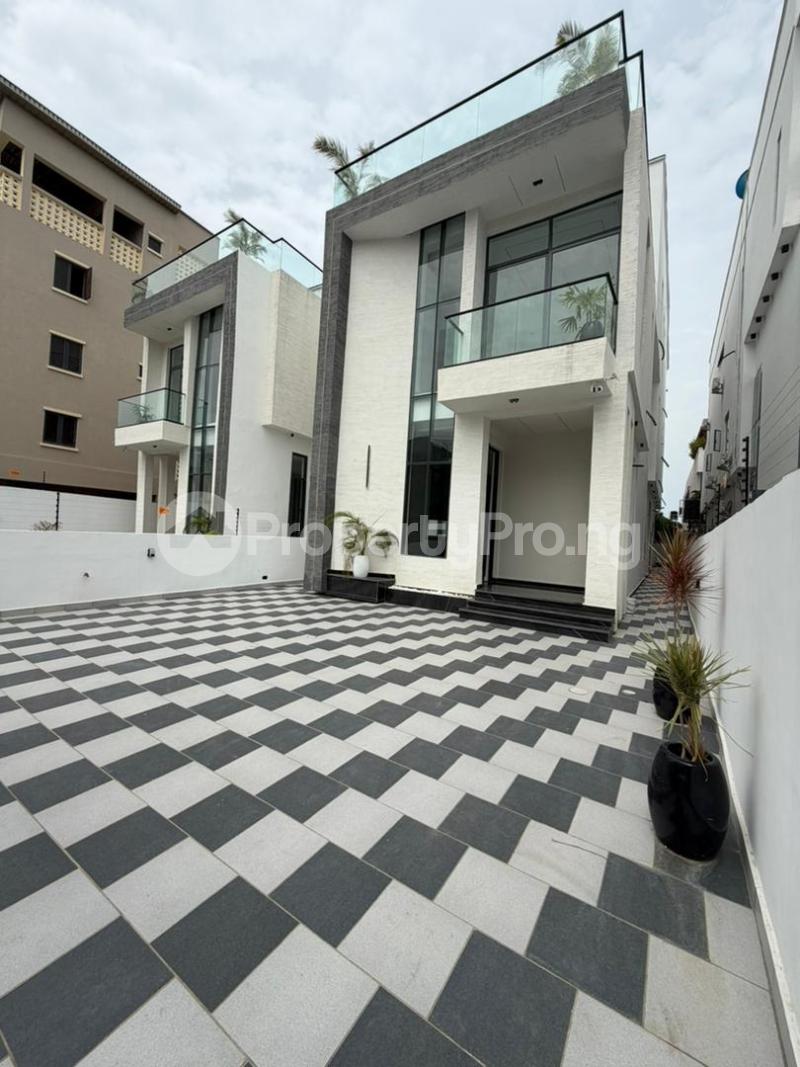 5 bedroom House for sale Osapa london Lekki Lagos