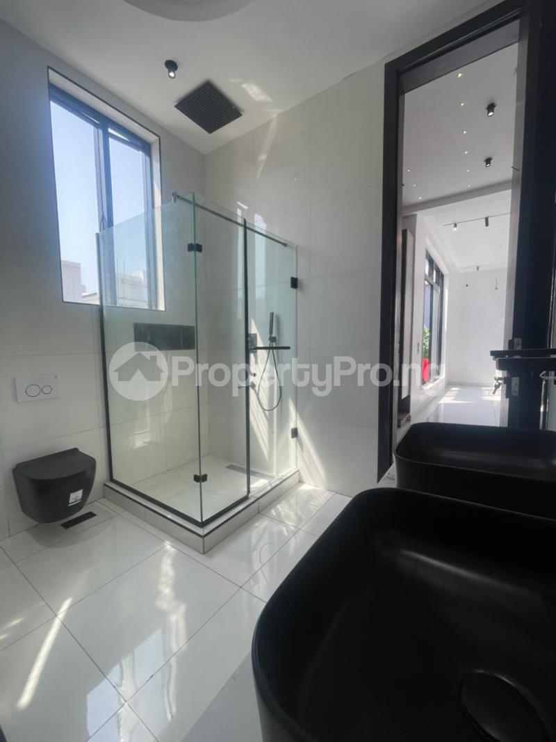 5 bedroom House for sale Chevron Lekki Lagos