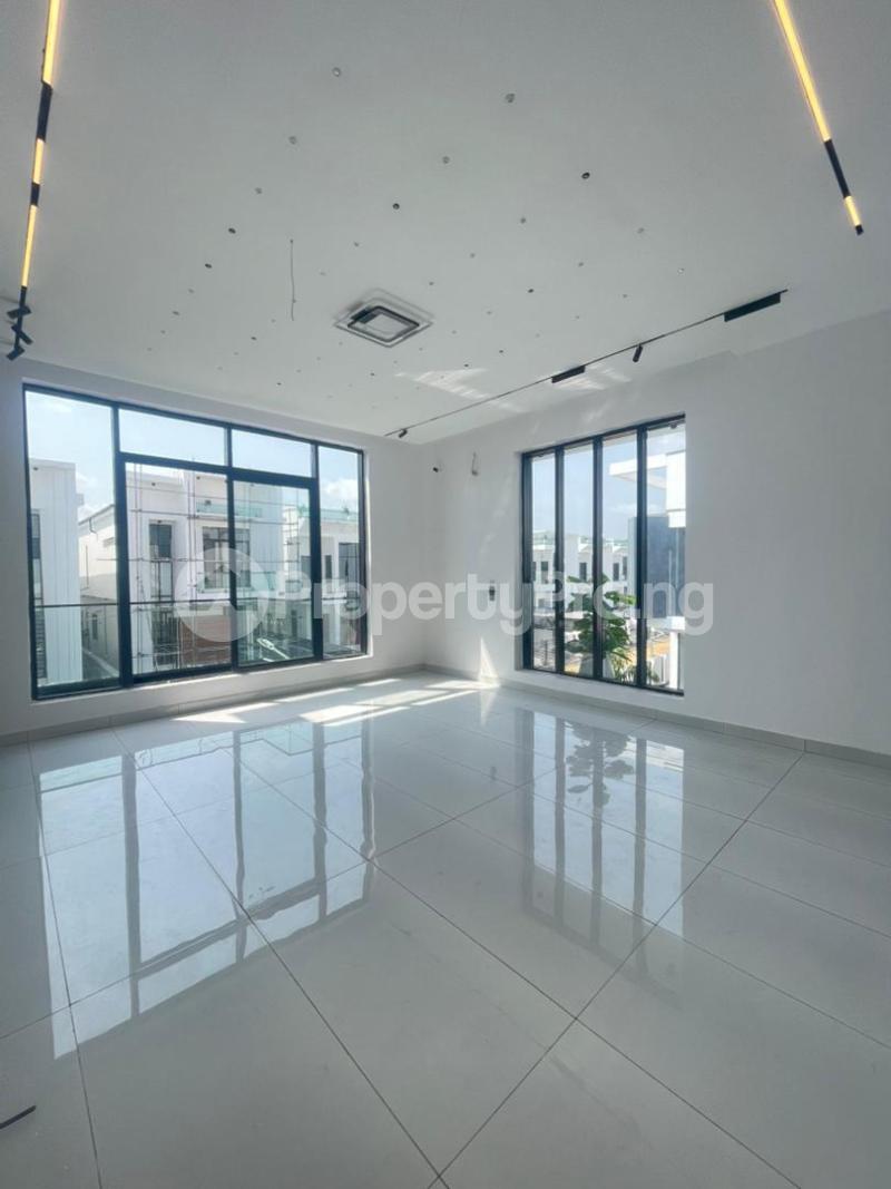 5 bedroom House for sale Chevron Lekki Lagos