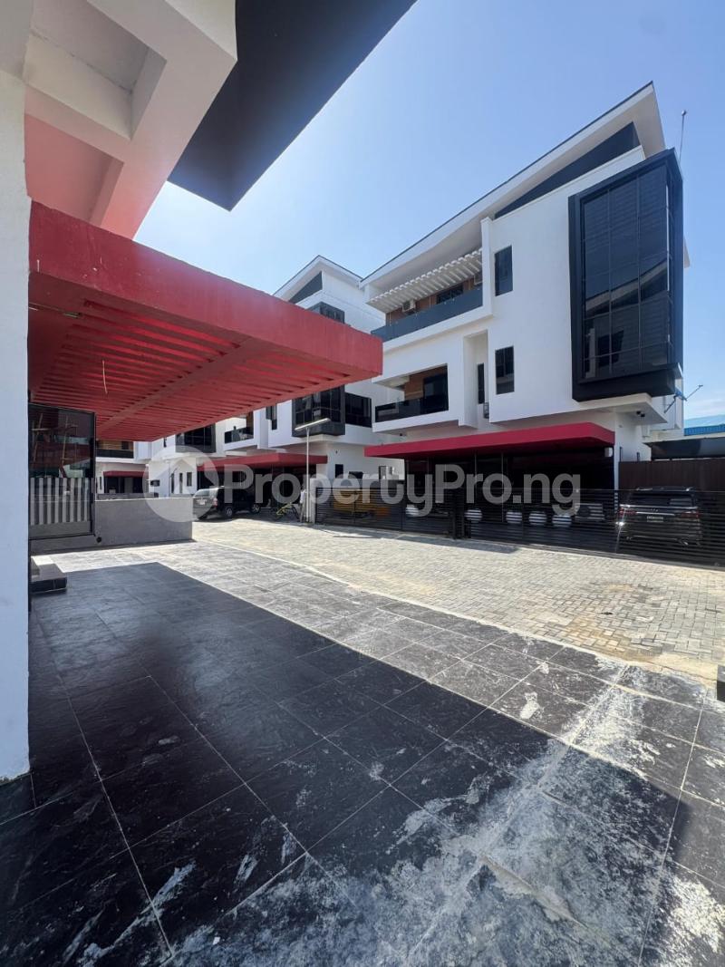 5 bedroom House for sale Ologolo Lekki Lagos