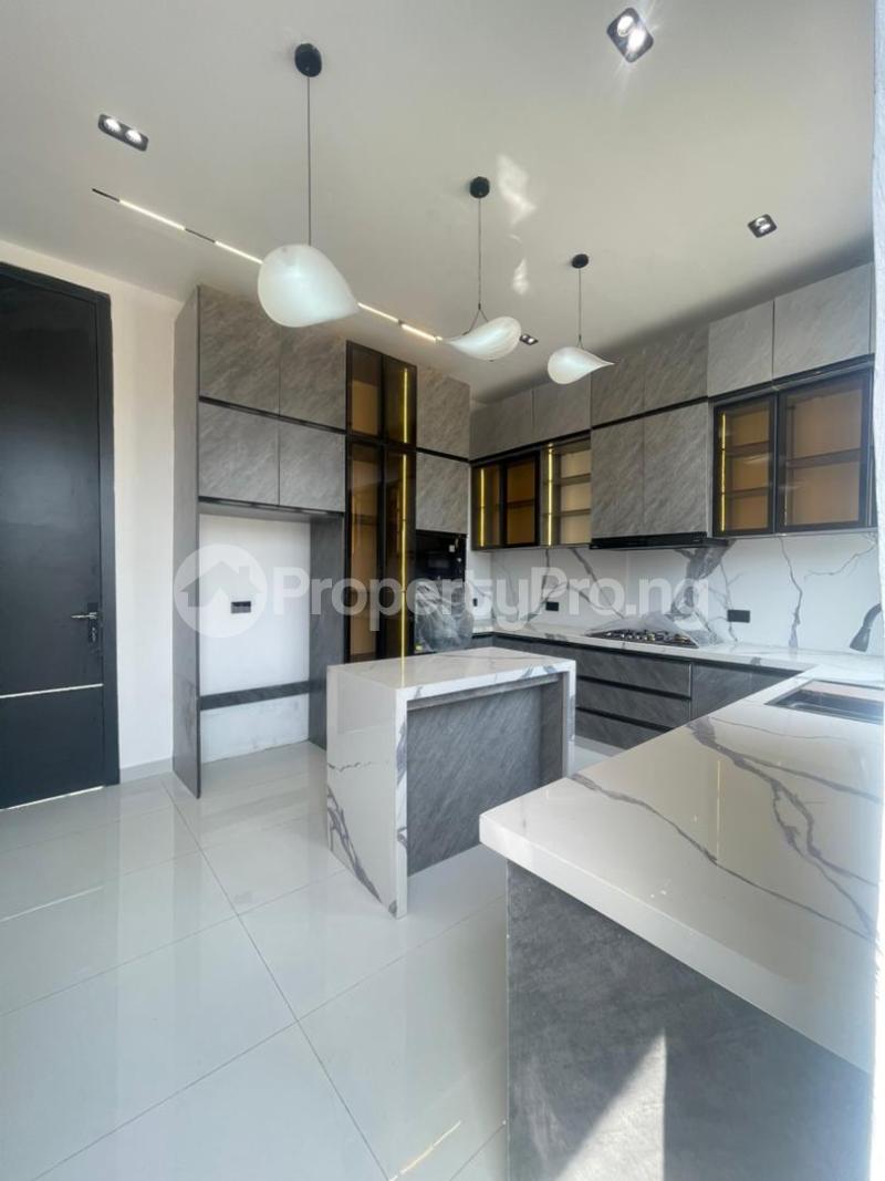 5 bedroom House for sale Chevron Lekki Lagos