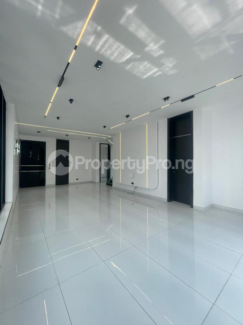 5 bedroom House for sale Chevron Lekki Lagos