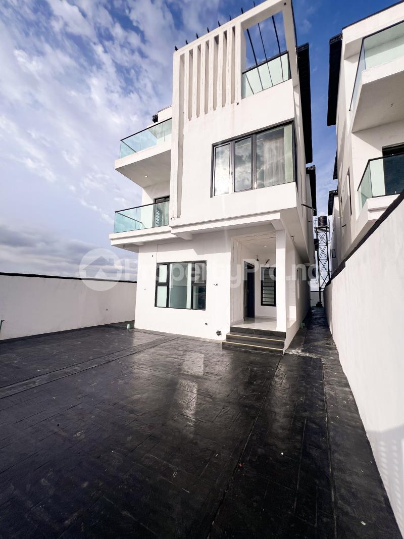 5 bedroom House for sale chevron Lekki Lagos