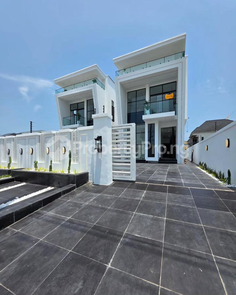 5 bedroom House for sale chevron Lekki Lagos