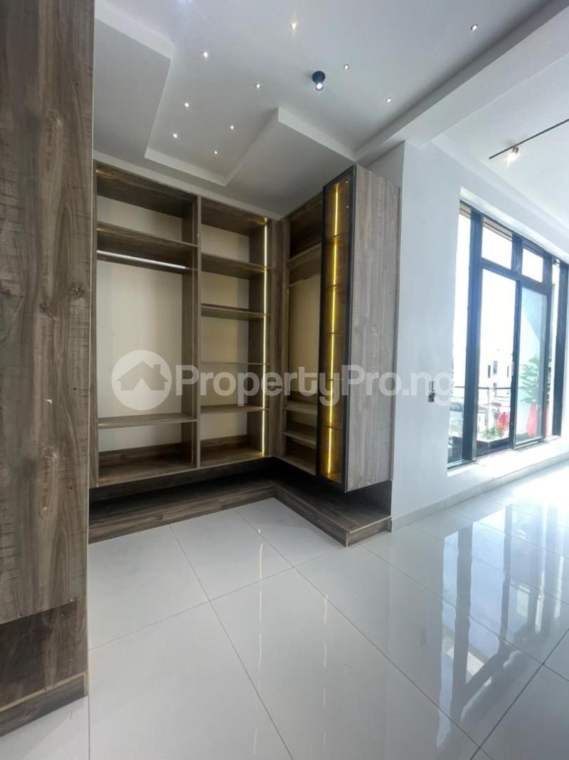 5 bedroom House for sale Chevron Lekki Lagos