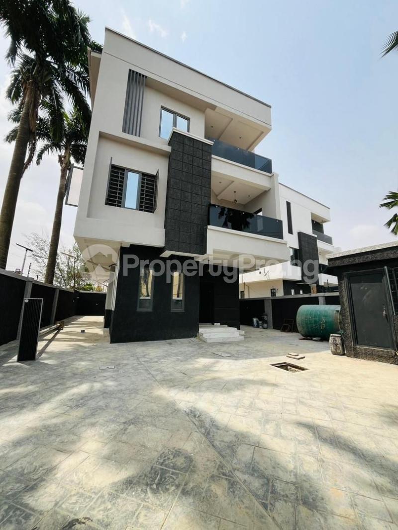 5 bedroom House for sale Omole phase 2 Ojodu Lagos