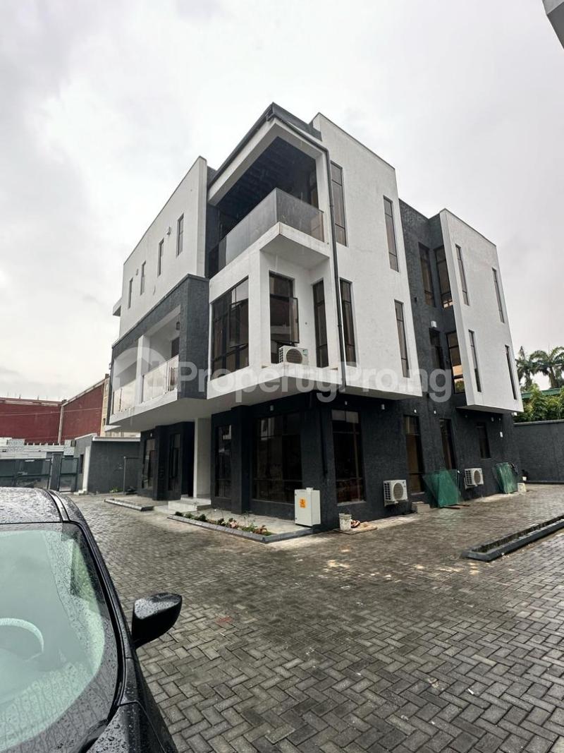 4 bedroom House for sale ONIRU Victoria Island Lagos
