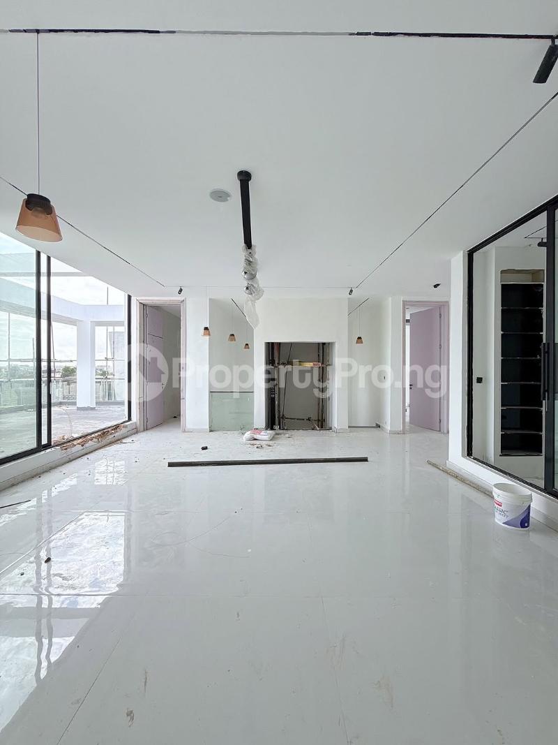 5 bedroom House for sale Osapa london Lekki Lagos