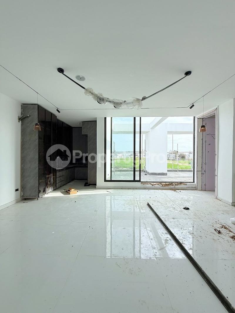 5 bedroom House for sale Osapa london Lekki Lagos