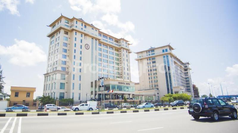 10 bedroom Commercial Property for sale Location::maroko Road Lekki Epe Expressway In Between Lekki And Victoria Island Lagos Along Lekki Expressway Lekki Lagos