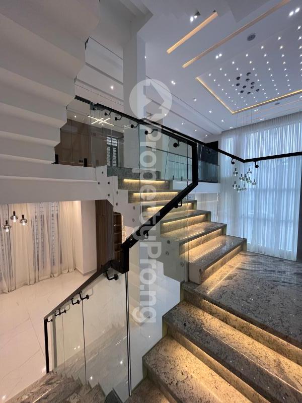 5 bedroom House for sale Lekki Lagos