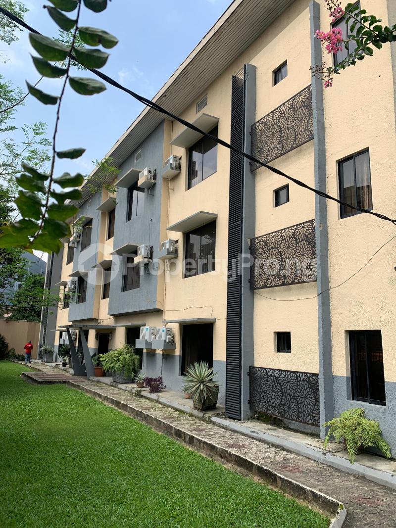 3 bedroom Flat / Apartment for rent Shonny Highway Ikeja GRA Ikeja Lagos