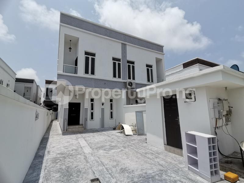 4 bedroom House for sale Gated Estate chevron Lekki Lagos