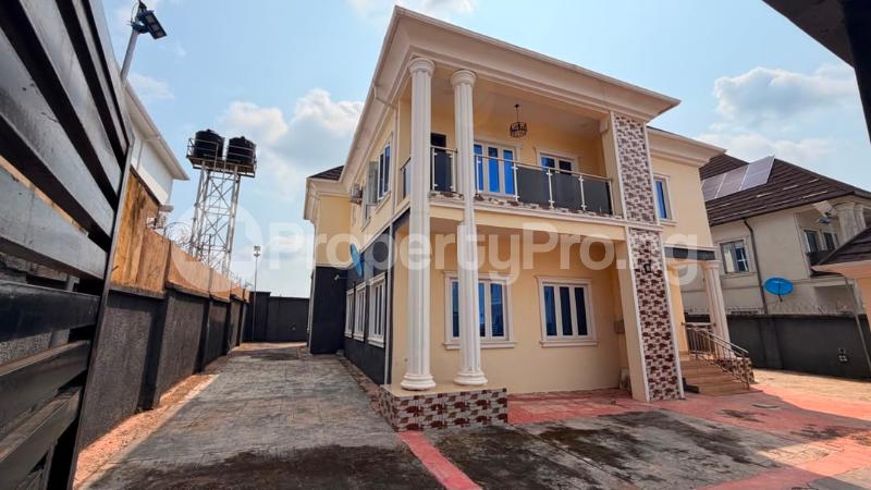 5 bedroom House for sale An Estate Along Airport Road Lugbe Abuja