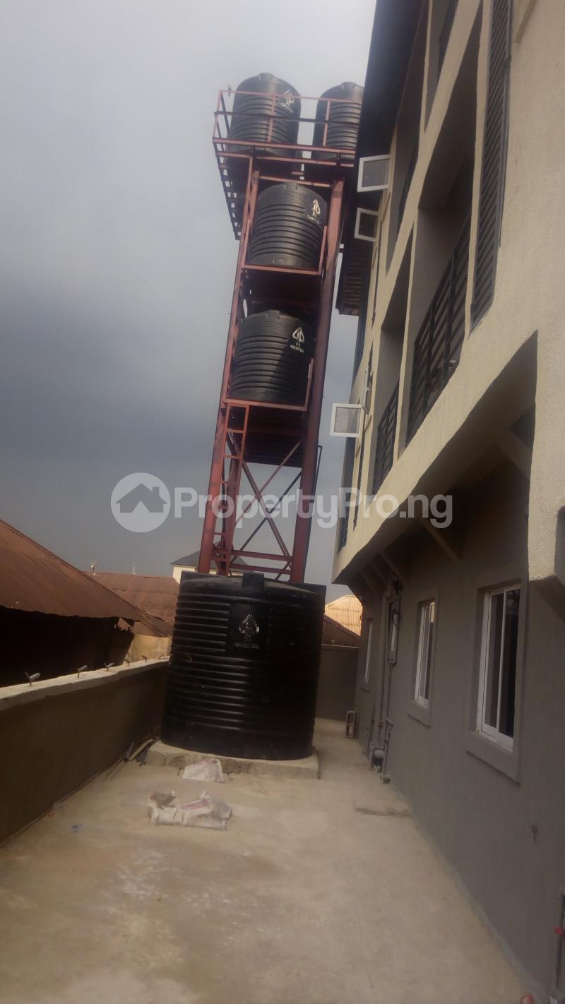 1 bedroom Flat / Apartment for rent Ogui Road Enugu Enugu