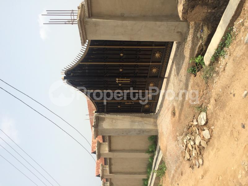 6 bedroom House for sale Ajanla Akala Expressway Oluyole Extension Ibadan Oyo