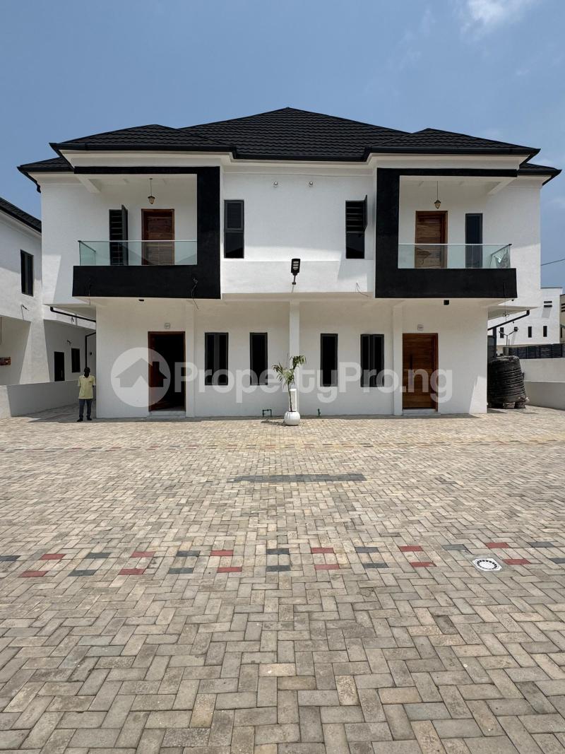 House for sale Off Lekki-Epe Expressway Ajah Lagos - 0