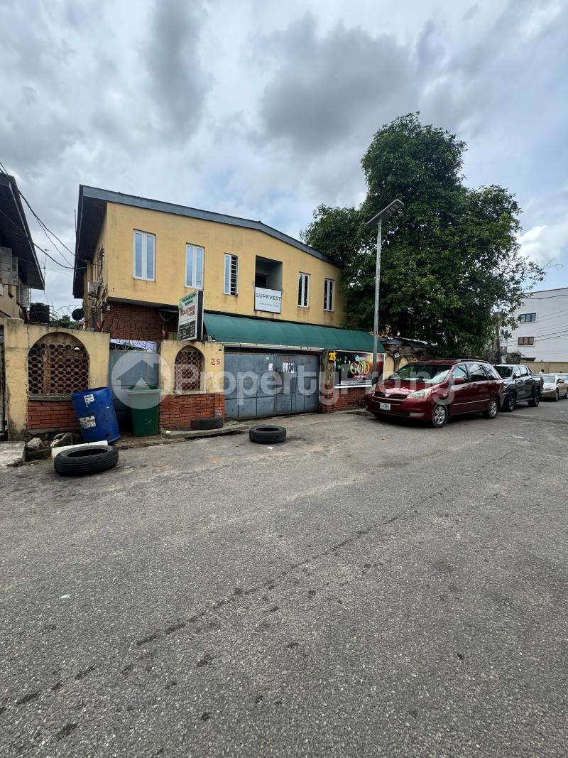 3 bedroom House for sale Adeniyi Jones Ikeja Lagos