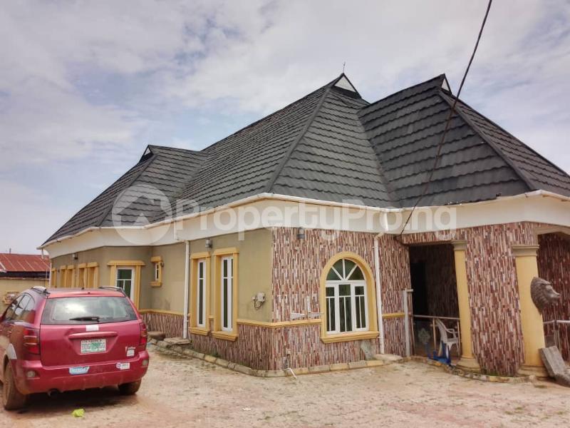 4 bedroom House for sale Opp Bravo Filling Station Zone Kuola Ibadan Like A 5 Minute Drive To Akala Express. Akala Express Ibadan Oyo