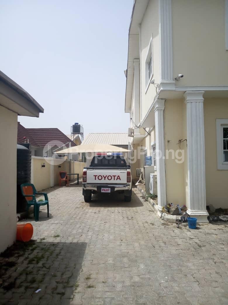 4 bedroom House for sale 3rd Avenue Gwarinpa Abuja