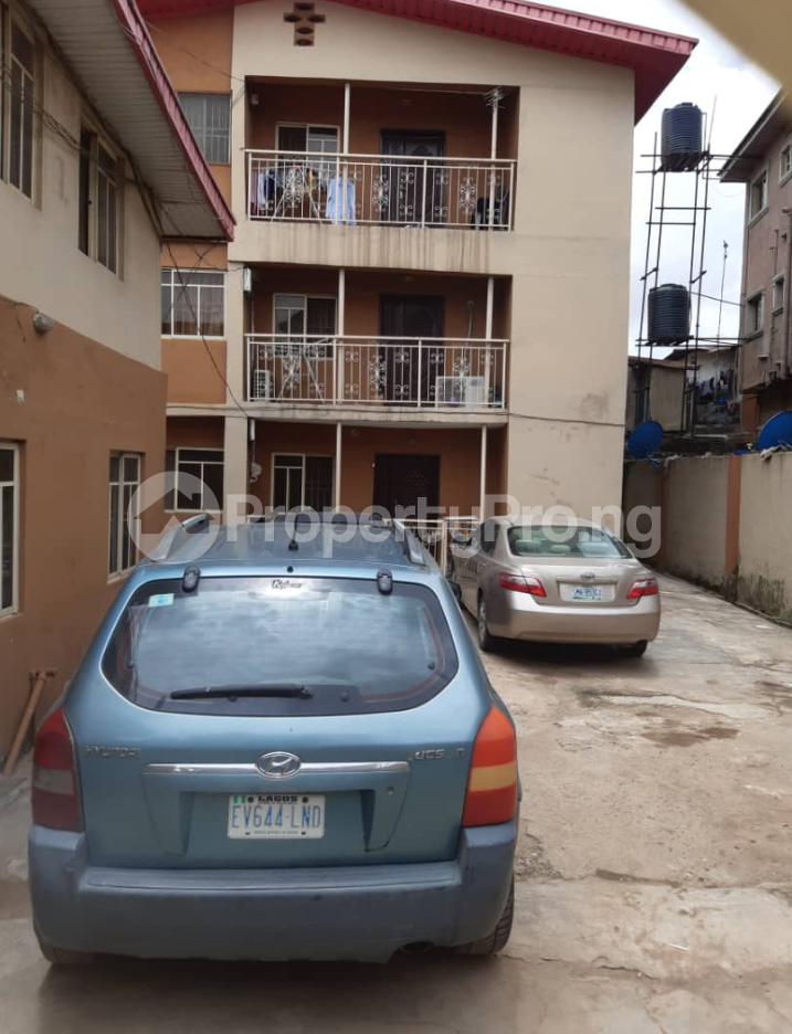 3 bedroom House for sale Bariga Shomolu Lagos
