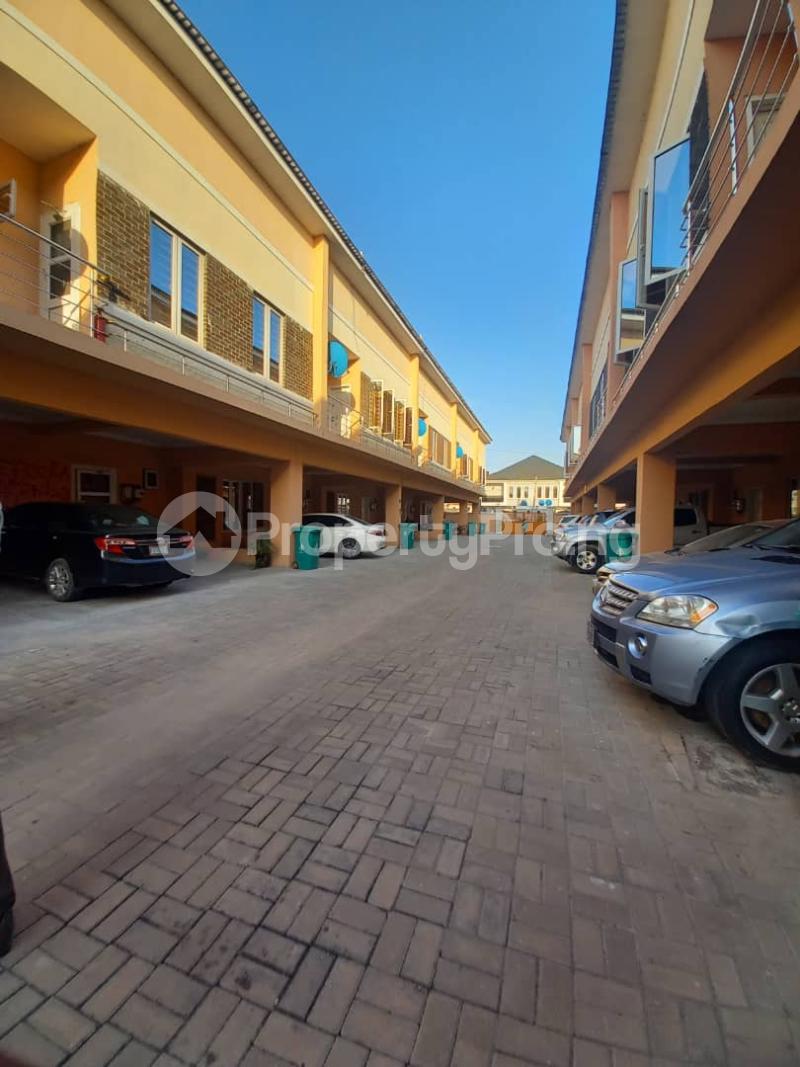 4 bedroom House for sale Off Dream World Africana Way Lekki Lagos