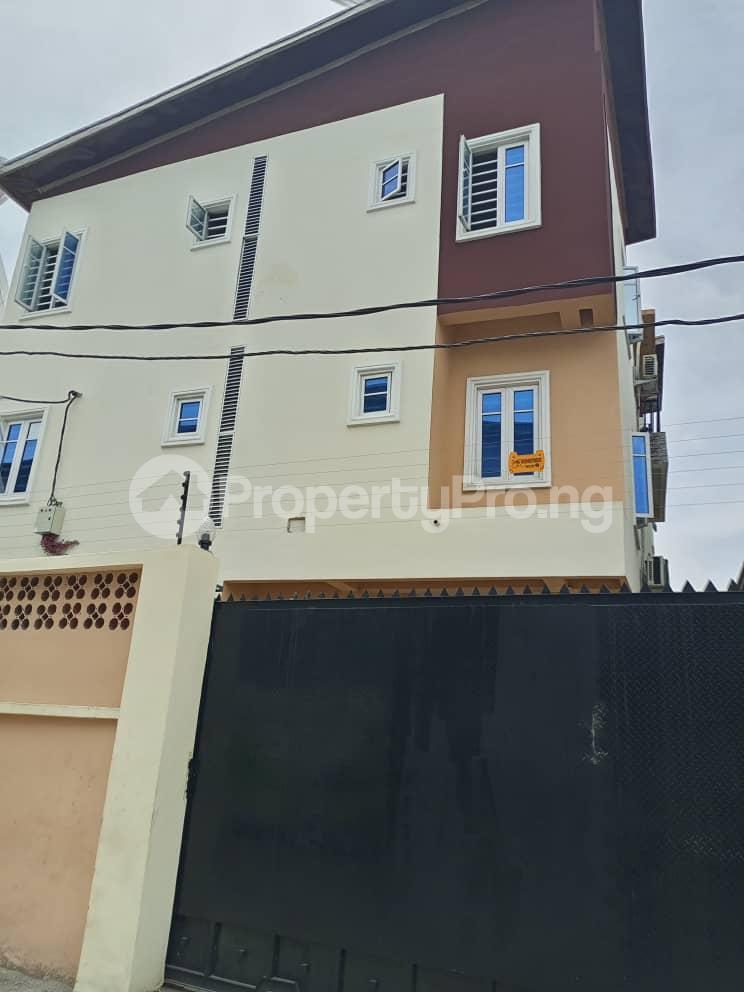 3 Bedroom House in Ebute Metta Yaba Lagos House for sale in yaba