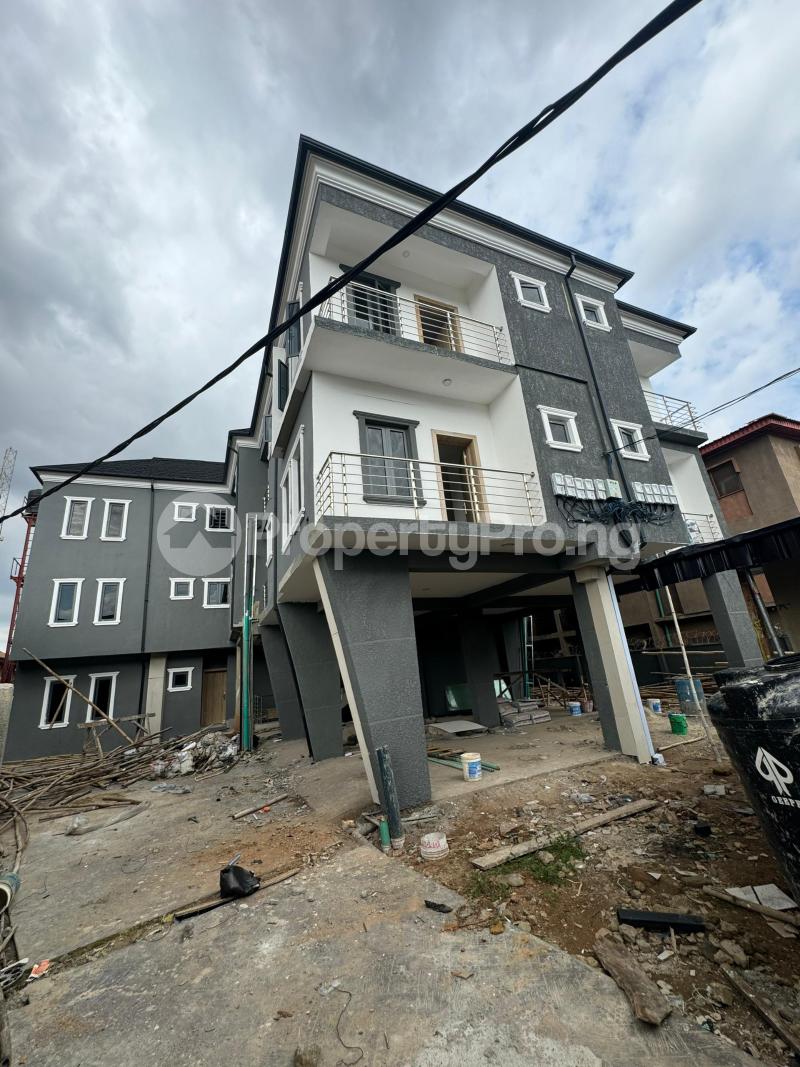 3 bedroom House for sale Off College Road, Ifako Ogba Lagos