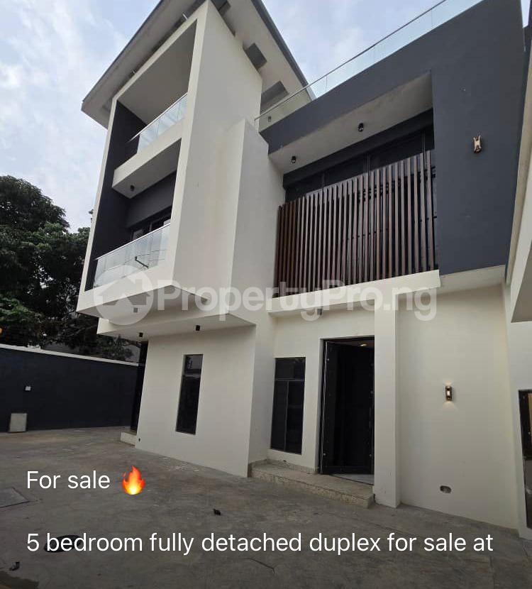 5 bedroom House for sale Omole phase 2 Ojodu Lagos