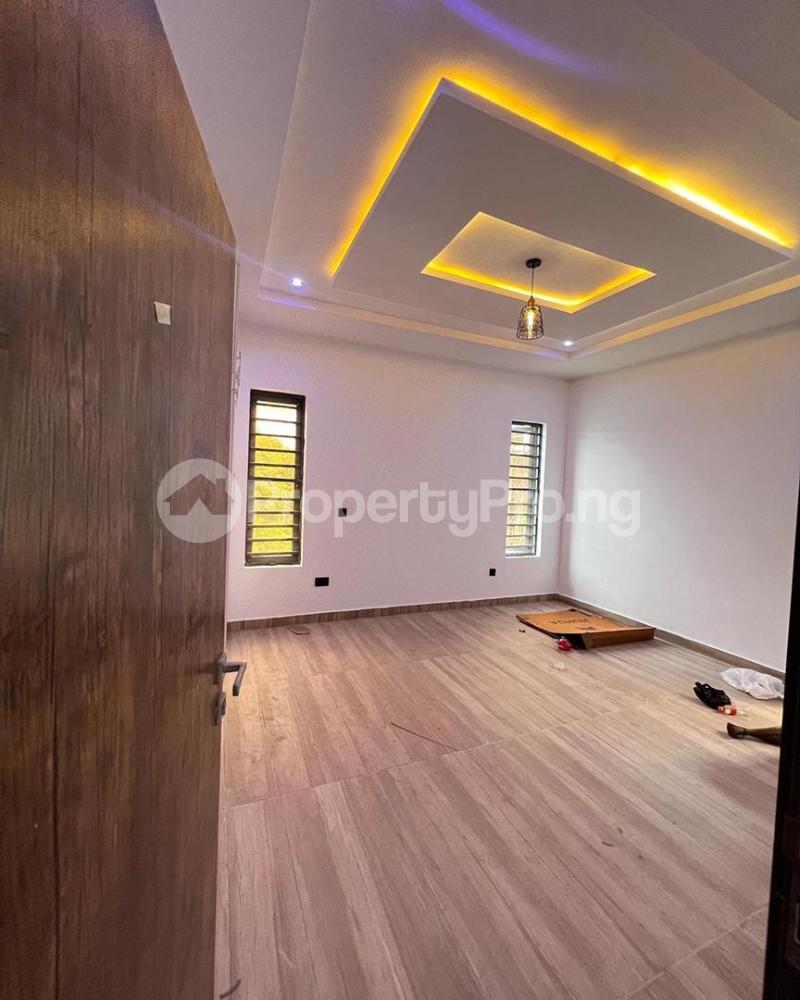 4 Bedroom House in Monastery road Sangotedo Lagos House for sale in