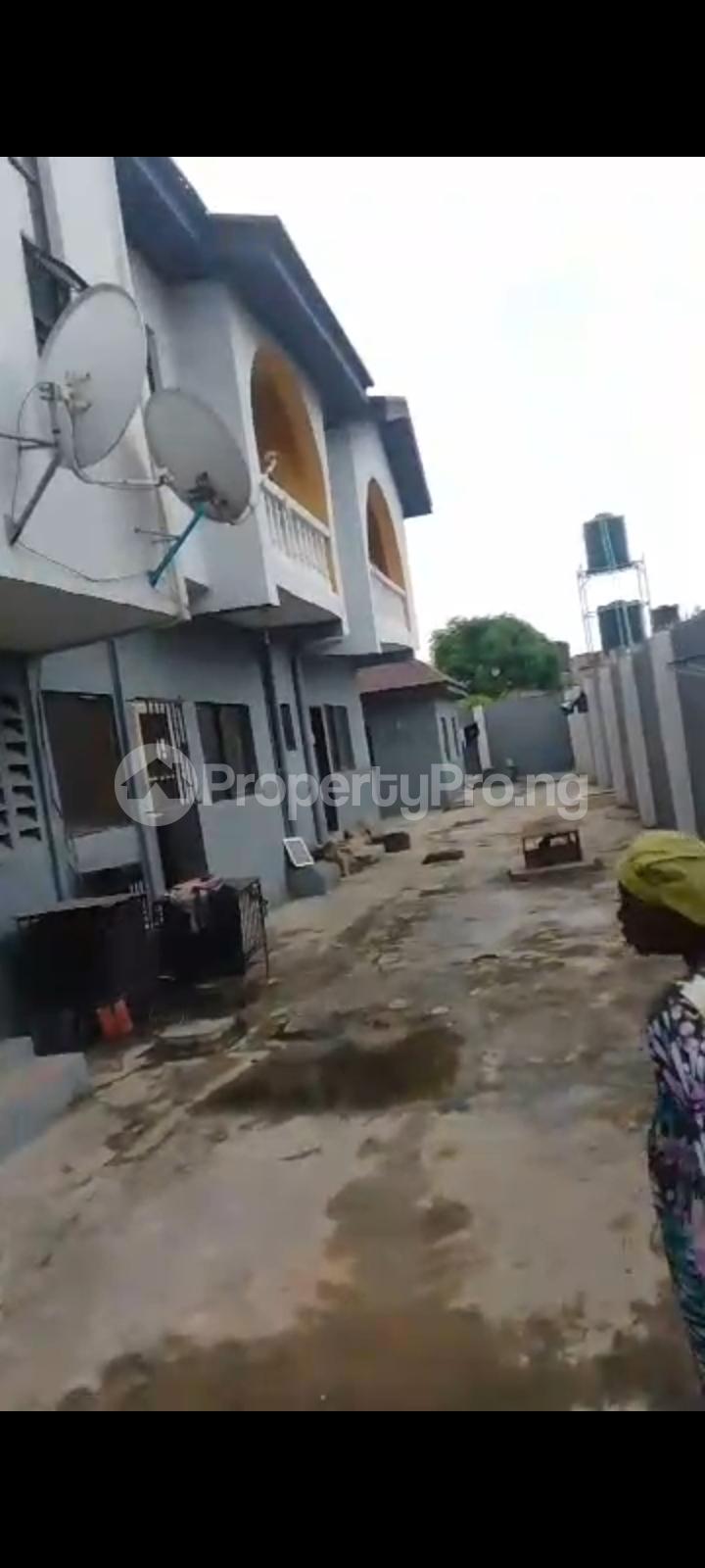 3 bedroom Flat / Apartment for sale Madam Poultry Street Off Adesan Mowe Ogunstate Mowe Obafemi Owode Ogun