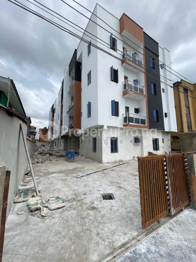 3 bedroom Flat / Apartment for sale Aguda Surulele Aguda Surulere Lagos - 9