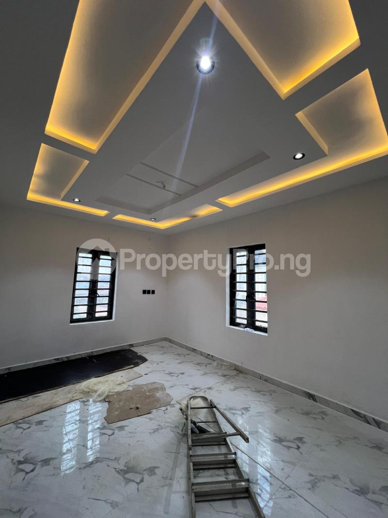 4 bedroom House for sale Adeoje Akala Express Ibadan Oyo