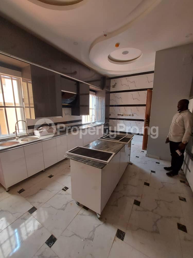 5 bedroom House for sale   Magodo GRA Phase 2 Kosofe/Ikosi Lagos