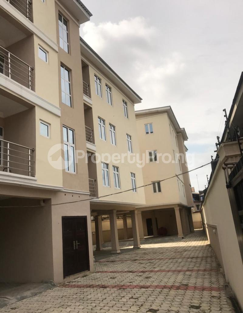 2 bedroom House for sale Off Issac John Jibowu Yaba Lagos