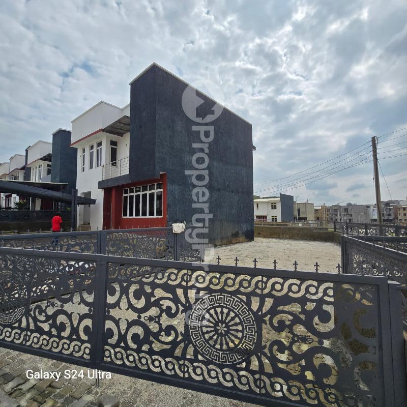 3 bedroom House for sale Dantata Gwarinpa Abuja