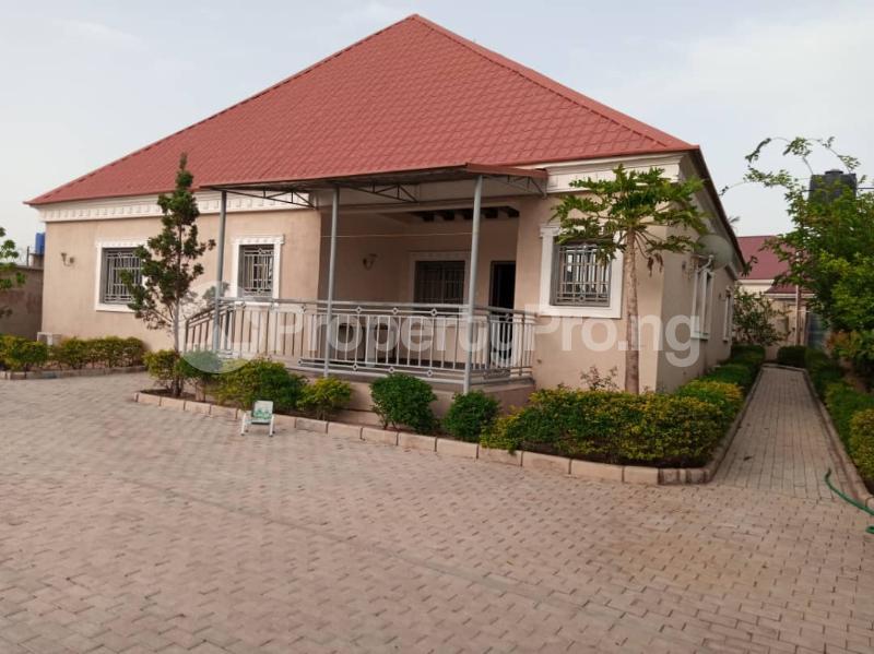 4 bedroom House for sale Rayfield Jos South Plateau - 0