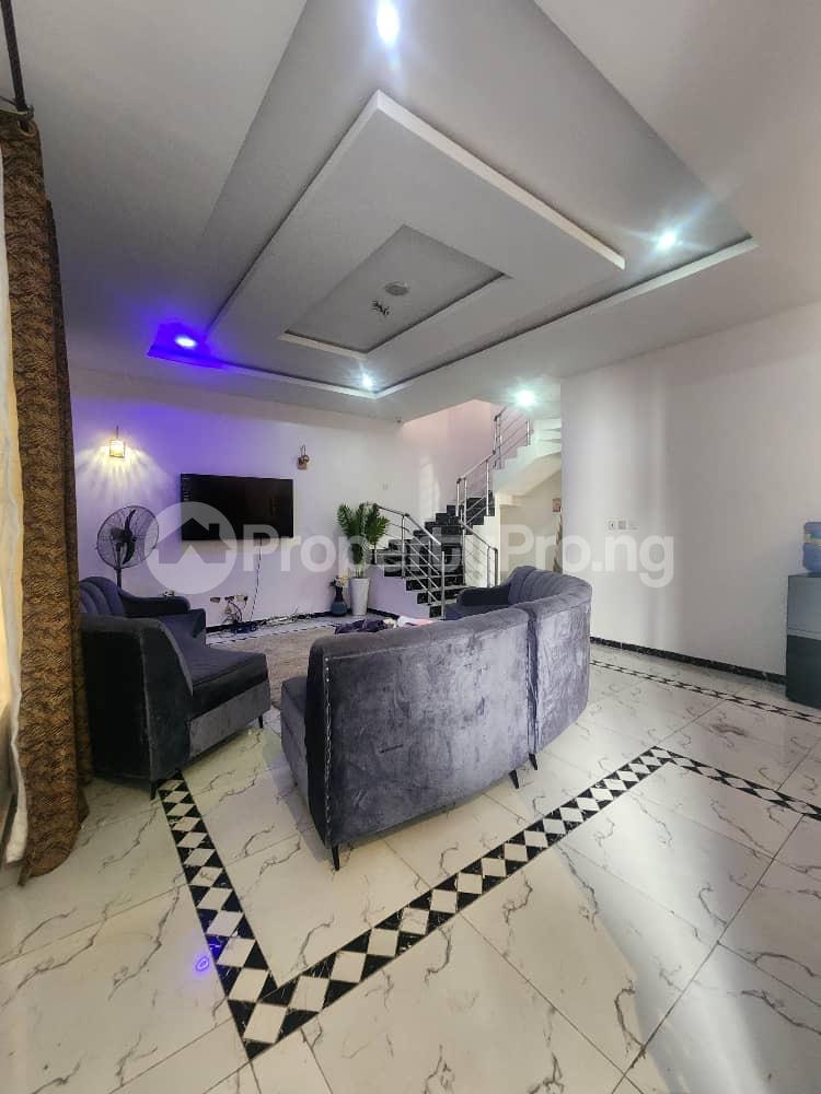 4 bedroom Flat / Apartment for rent  Ologolo Lekki Lagos