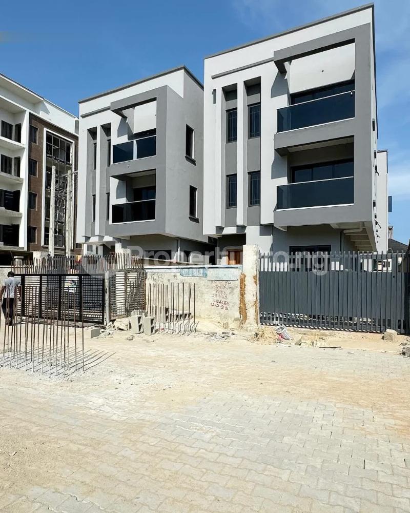 4 bedroom House for sale Lekki Lagos