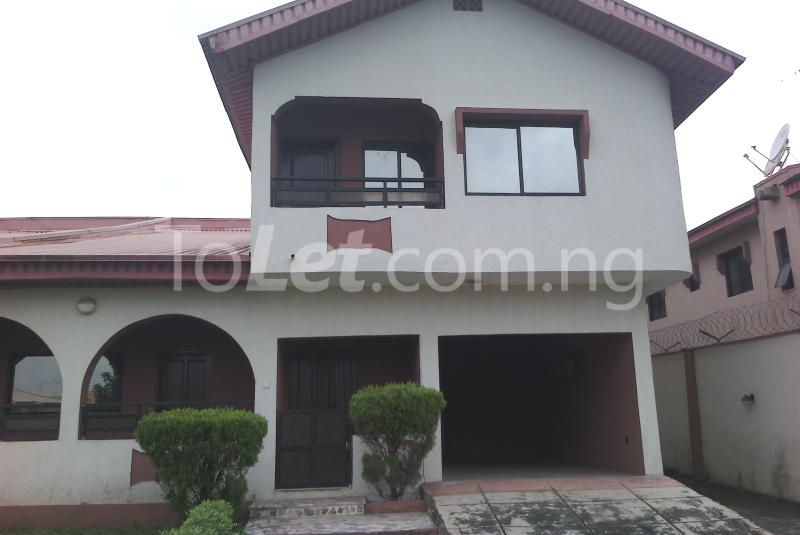 4 bedroom House for rent 11 Ayinde Sani Street Magodo Kosofe/Ikosi Lagos