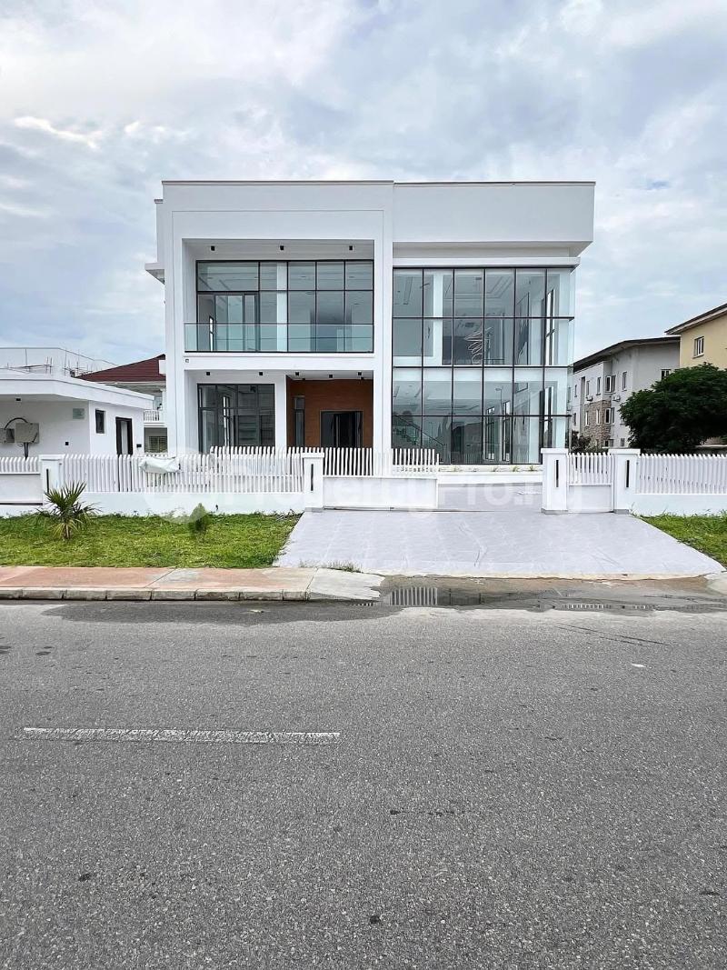 4 bedroom House for sale Lekki Lagos