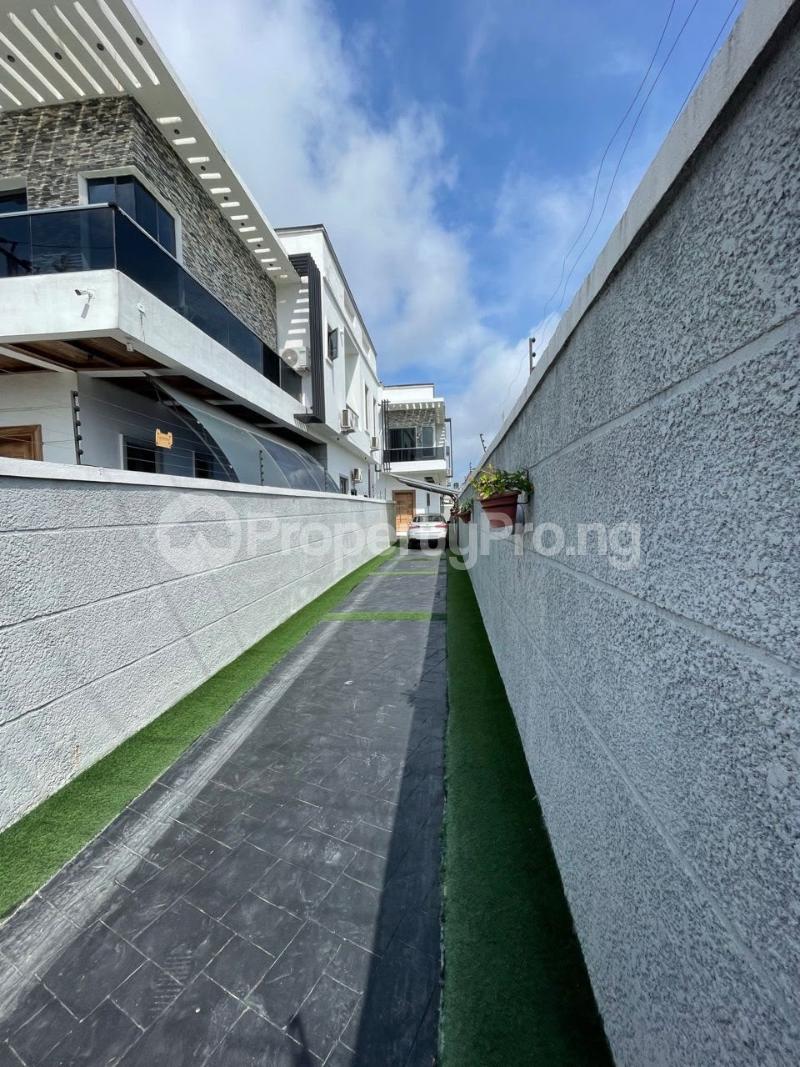 4 bedroom House for shortlet Spring Bay Estate Lekki Lagos