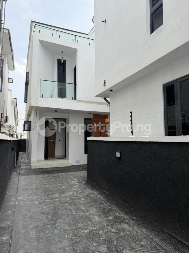 4 bedroom House for sale Ikota Lekki Lagos